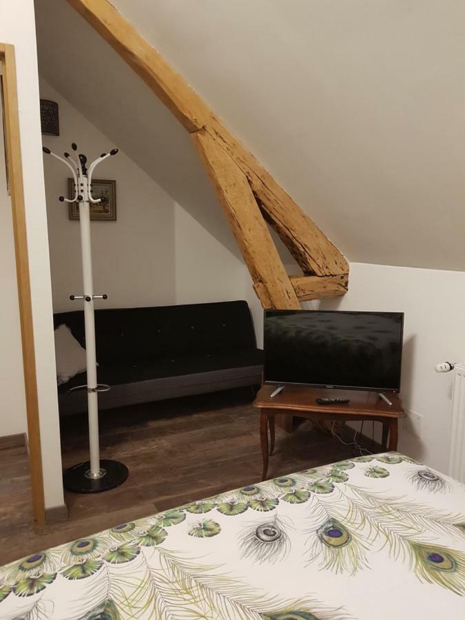 La Longere Des Glycines Bed & Breakfast Egligny ภายนอก รูปภาพ